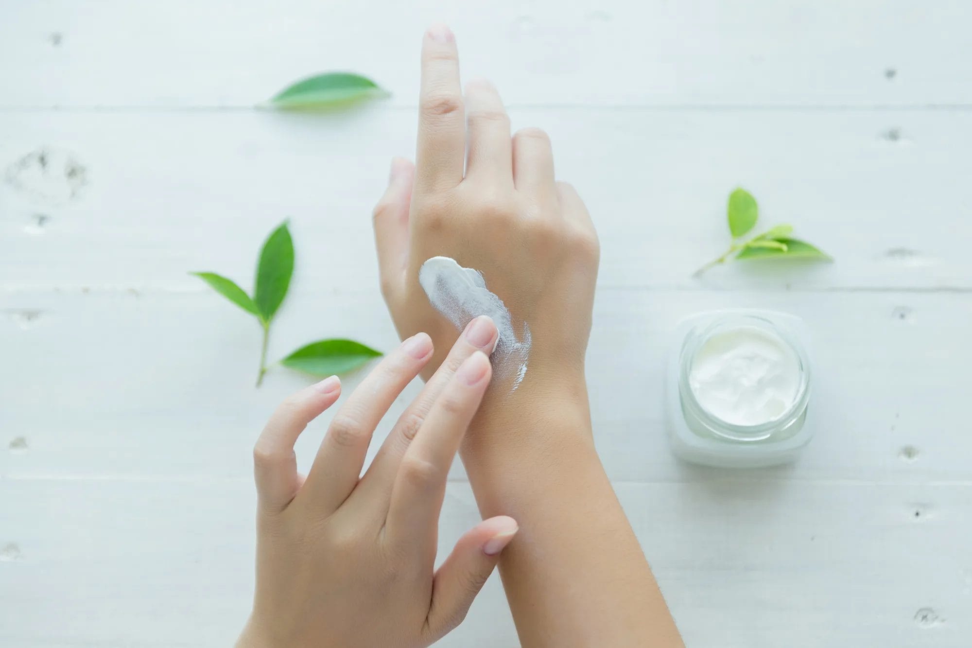 การทาครีม skin care
